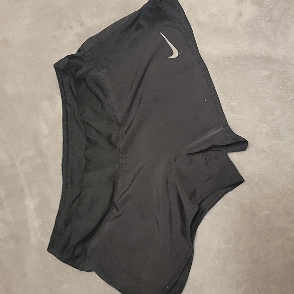 Black nike shorts